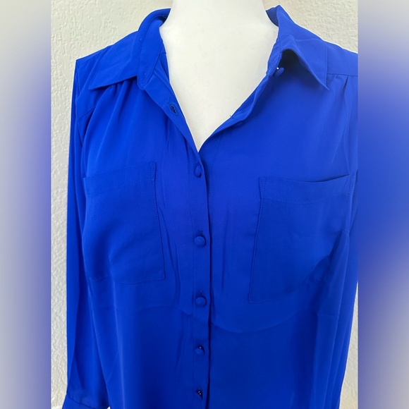 NWT TORRID BLUE BUTTON DOWN TOP BLOUSE TORRID SIZE 1 (SIZE 14/16 - 1X) - Picture 2 of 10